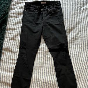 Good American skinny jeans.